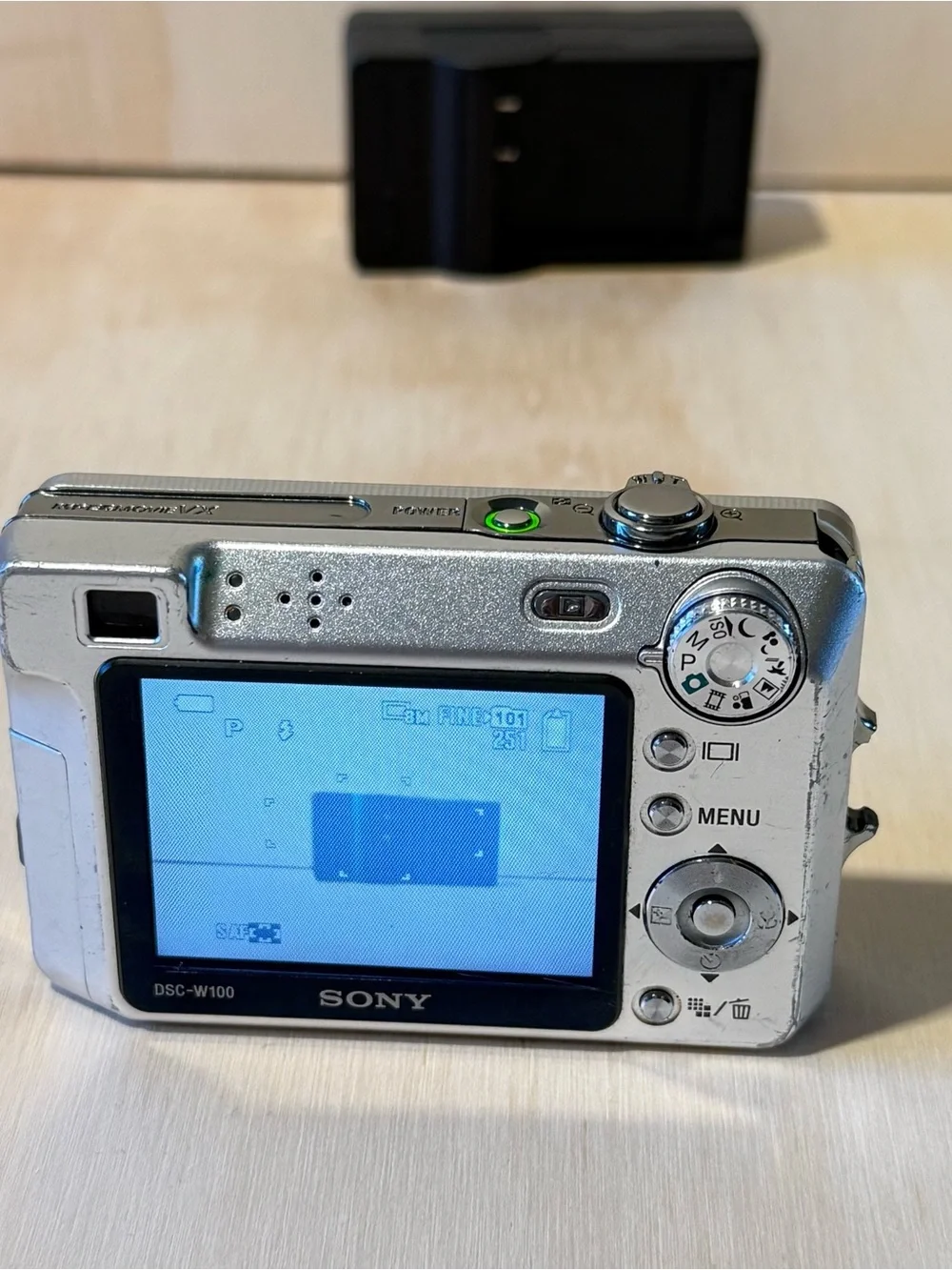Sony Cyber-shot DSC-W100 Silver 8.1MP Tested Good w/Card-Charg-Bat Read Info Blw